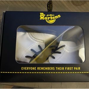 Size 0 dr martens for babies